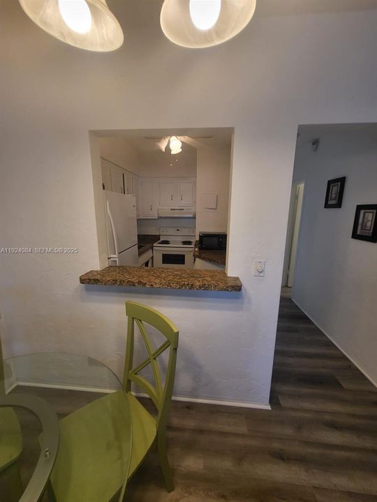For Sale: $186,888 (1 beds, 1 baths, 494 Square Feet)