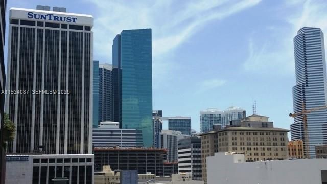 Под контрактом: $339,900 (1 спален, 1 ванн, 978 Квадратных фут)