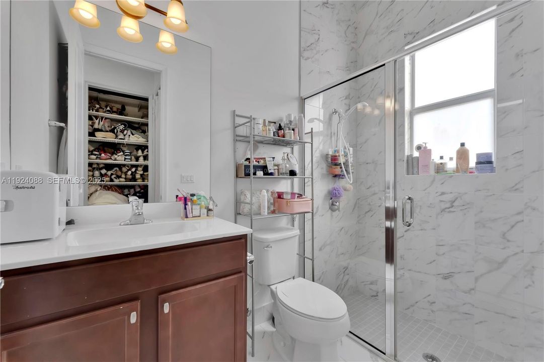 For Sale: $799,000 (3 beds, 3 baths, 1980 Square Feet)