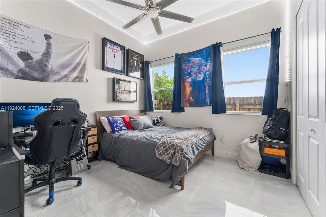 For Sale: $799,000 (3 beds, 3 baths, 1980 Square Feet)