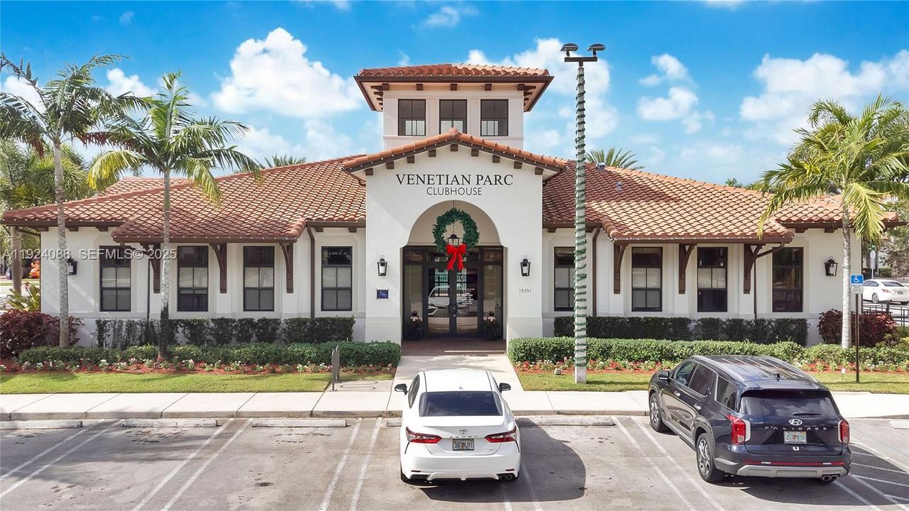 For Sale: $799,000 (3 beds, 3 baths, 1980 Square Feet)