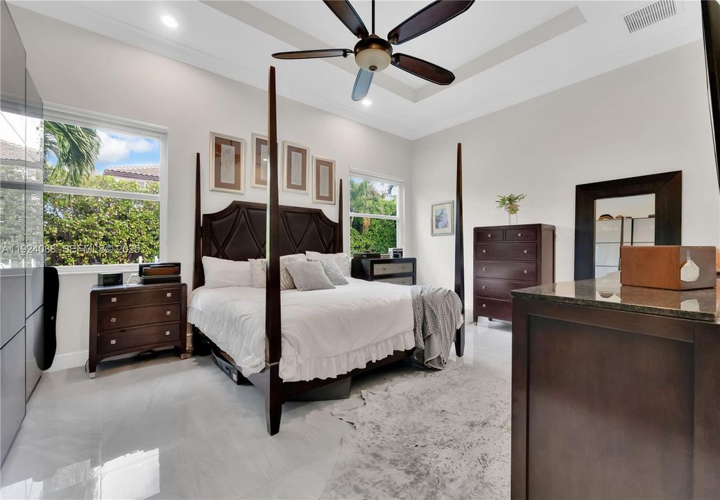 For Sale: $799,000 (3 beds, 3 baths, 1980 Square Feet)