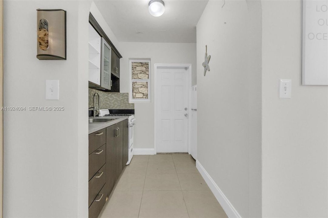 En Venta: $170,000 (0 camas, 1 baños, 416 Pies cuadrados)