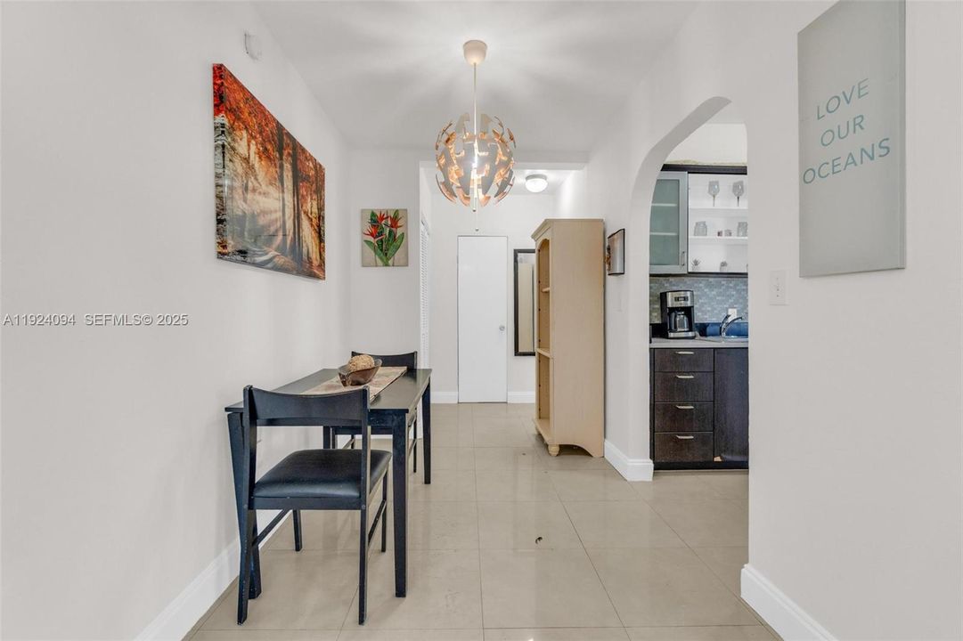 En Venta: $170,000 (0 camas, 1 baños, 416 Pies cuadrados)