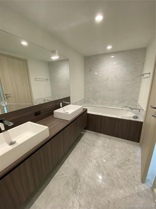 В аренду: $9,500 (2 спален, 2 ванн, 1286 Квадратных фут)