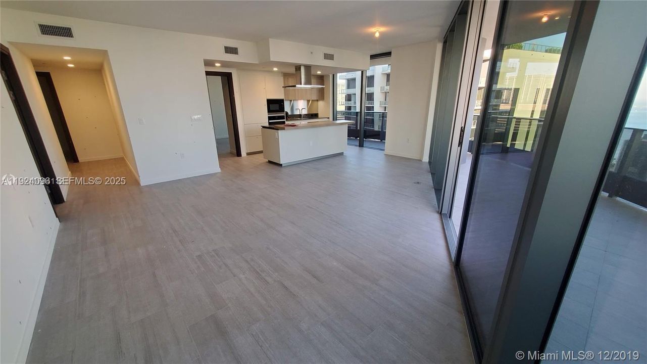 В аренду: $9,500 (2 спален, 2 ванн, 1286 Квадратных фут)