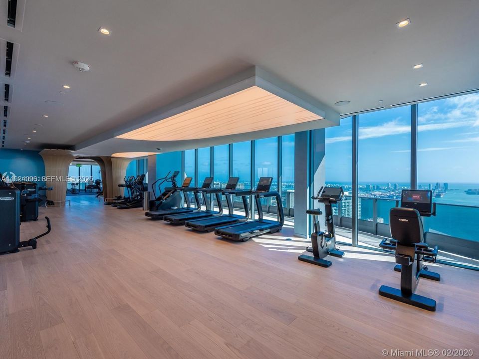 В аренду: $9,500 (2 спален, 2 ванн, 1286 Квадратных фут)