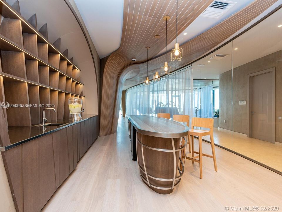 В аренду: $9,500 (2 спален, 2 ванн, 1286 Квадратных фут)