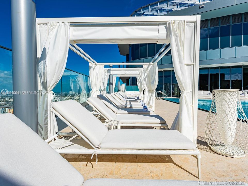 В аренду: $9,500 (2 спален, 2 ванн, 1286 Квадратных фут)