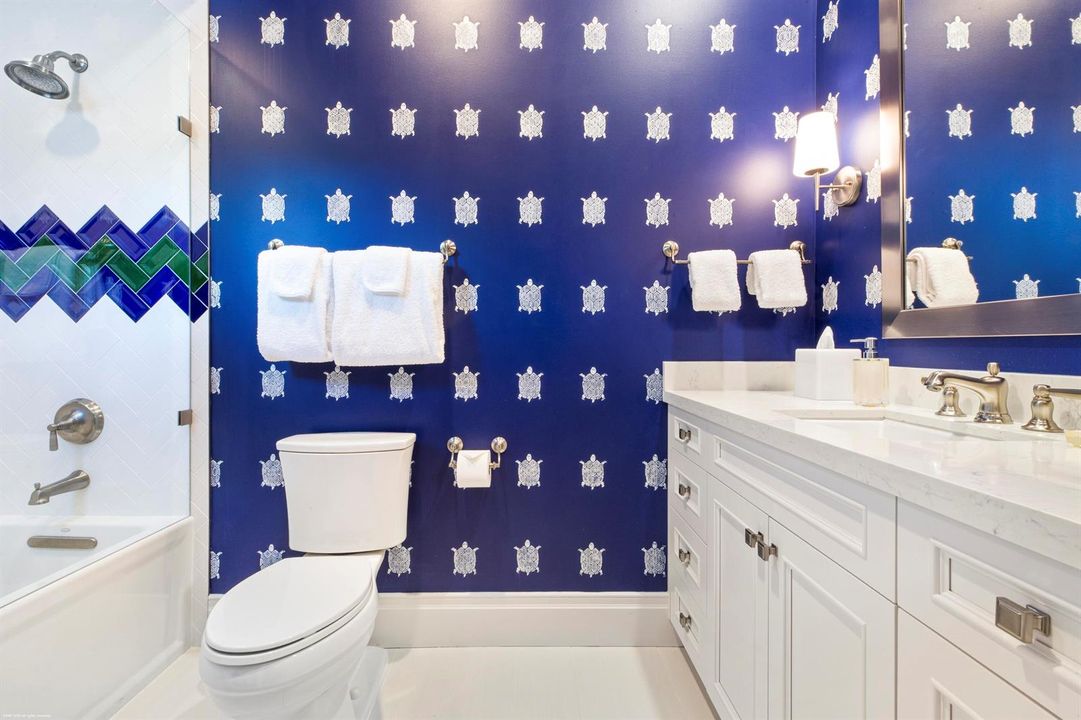2359 Muir Cir 056