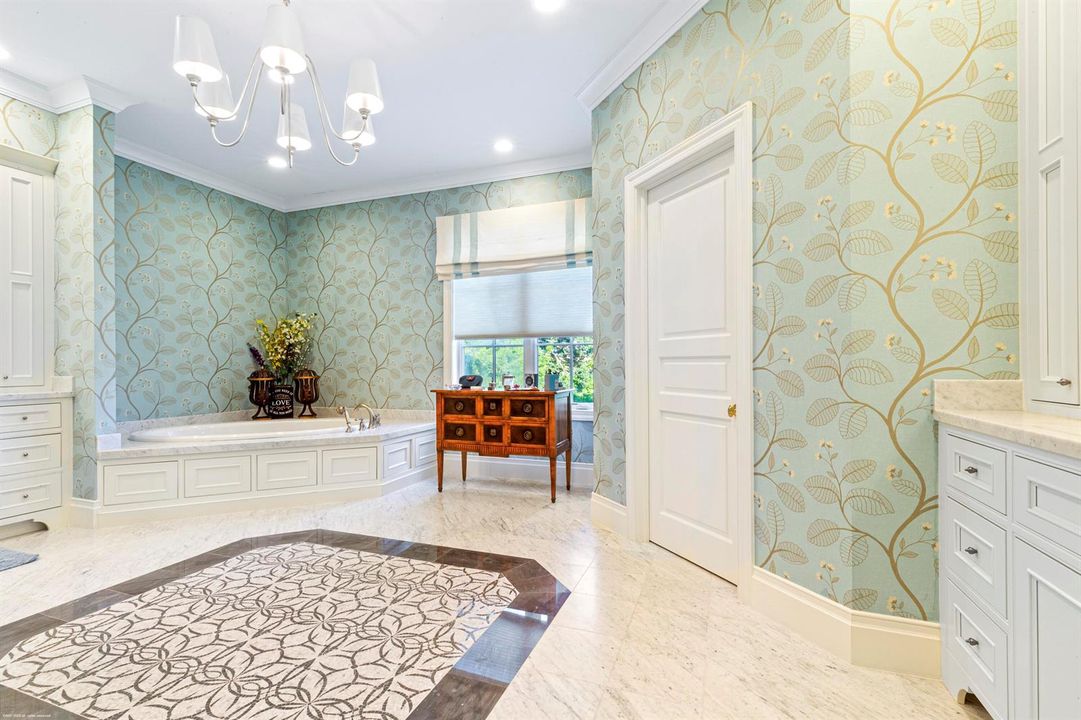 2359 Muir Cir 046