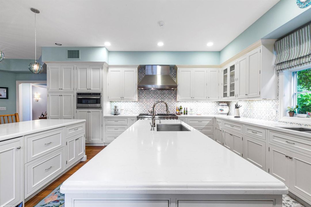 2359 Muir Cir 024