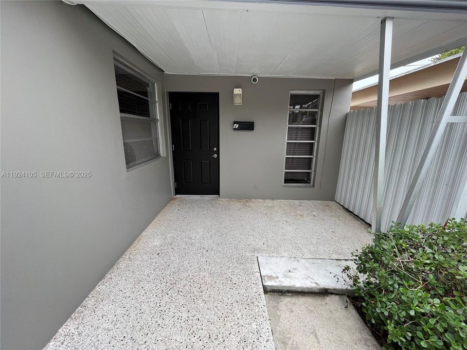 For Rent: $1,600 (1 beds, 1 baths, 440 Square Feet)