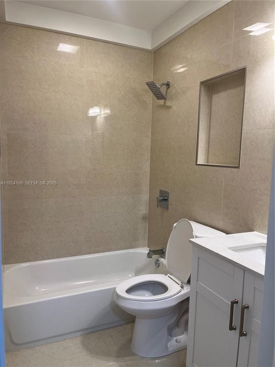 For Rent: $1,600 (1 beds, 1 baths, 440 Square Feet)