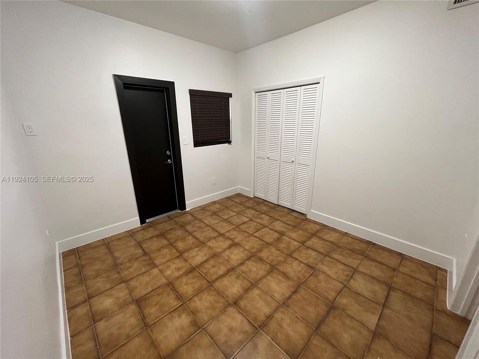 For Rent: $1,600 (1 beds, 1 baths, 440 Square Feet)