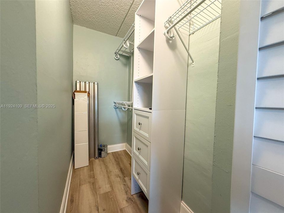 For Rent: $1,450 (1 beds, 1 baths, 0 Square Feet)