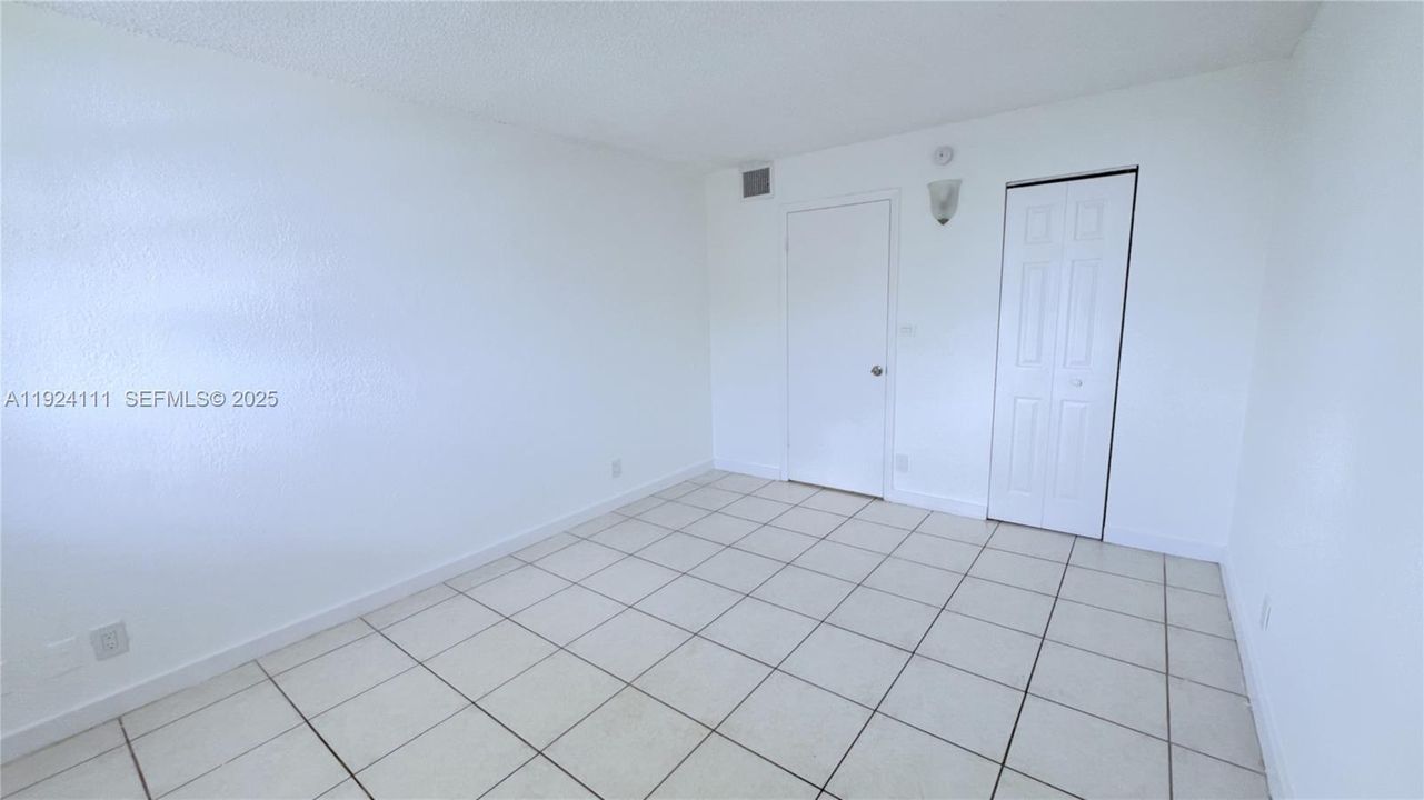 For Rent: $1,750 (1 beds, 1 baths, 605 Square Feet)