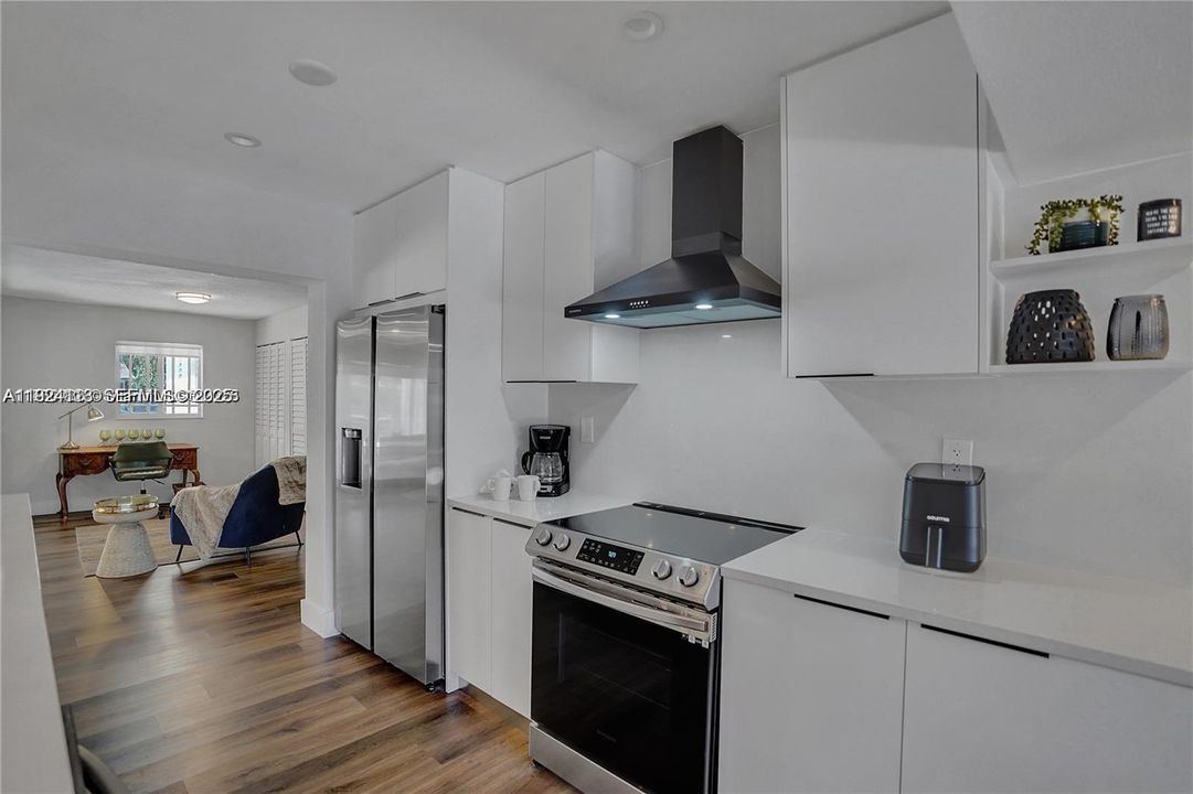 待售: $999,999 (5 贝兹, 3 浴室, 2159 平方英尺)