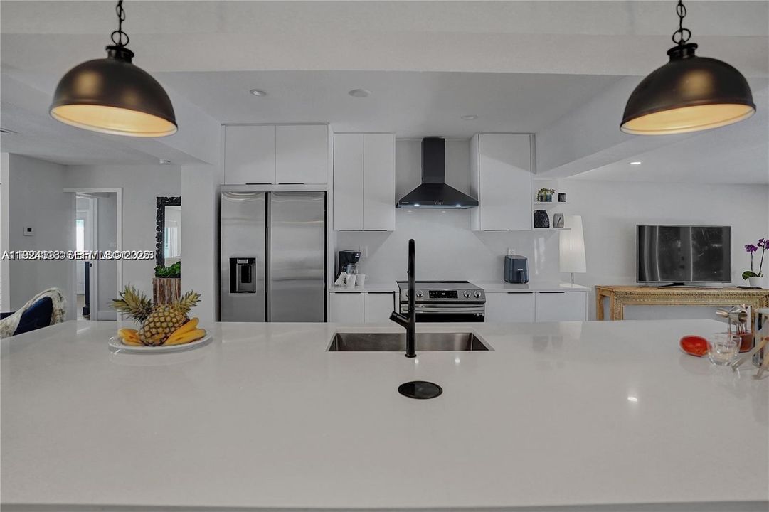 待售: $999,999 (5 贝兹, 3 浴室, 2159 平方英尺)