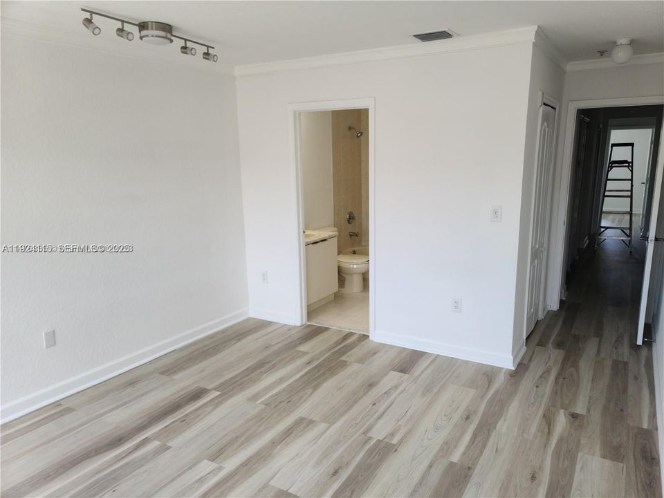 出租: $2,550 (2 贝兹, 2 浴室, 0 平方英尺)