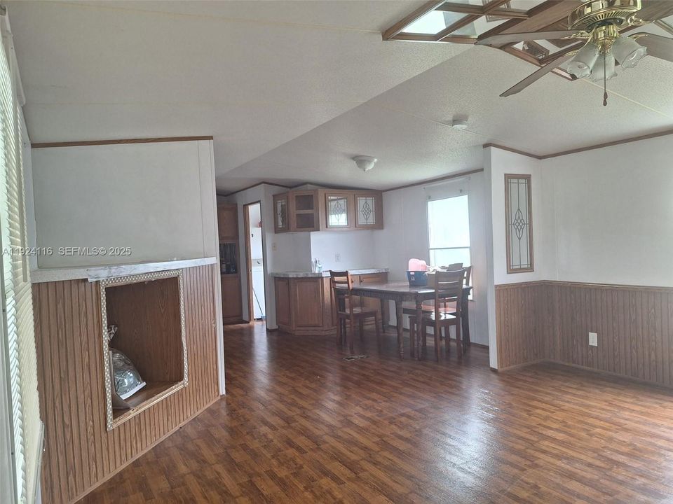 En Renta: $2,000 (3 camas, 2 baños, 850 Pies cuadrados)