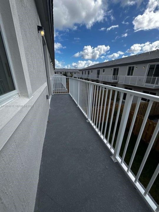 В аренду: $2,800 (4 спален, 3 ванн, 1746 Квадратных фут)