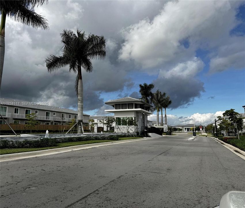 В аренду: $2,800 (4 спален, 3 ванн, 1746 Квадратных фут)