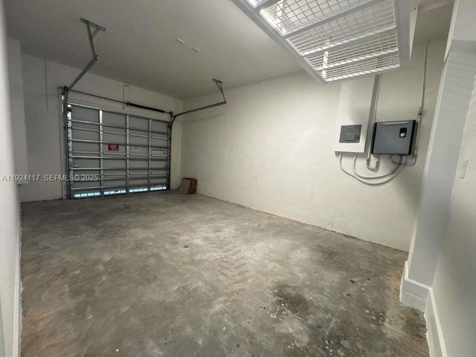 В аренду: $2,800 (4 спален, 3 ванн, 1746 Квадратных фут)