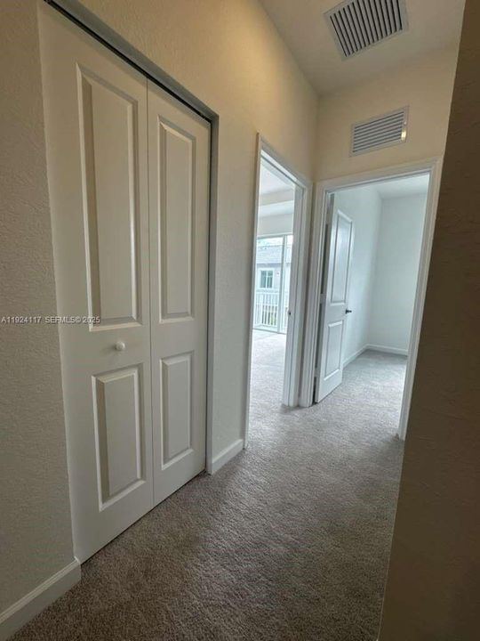 В аренду: $2,800 (4 спален, 3 ванн, 1746 Квадратных фут)