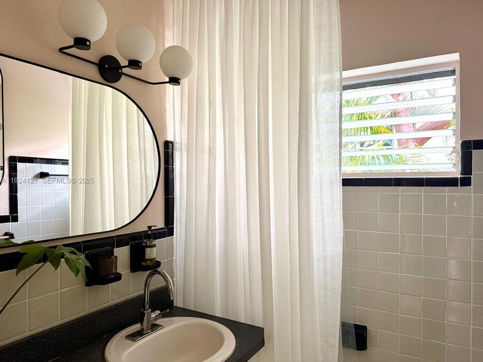 En Venta: $268,000 (1 camas, 1 baños, 600 Pies cuadrados)