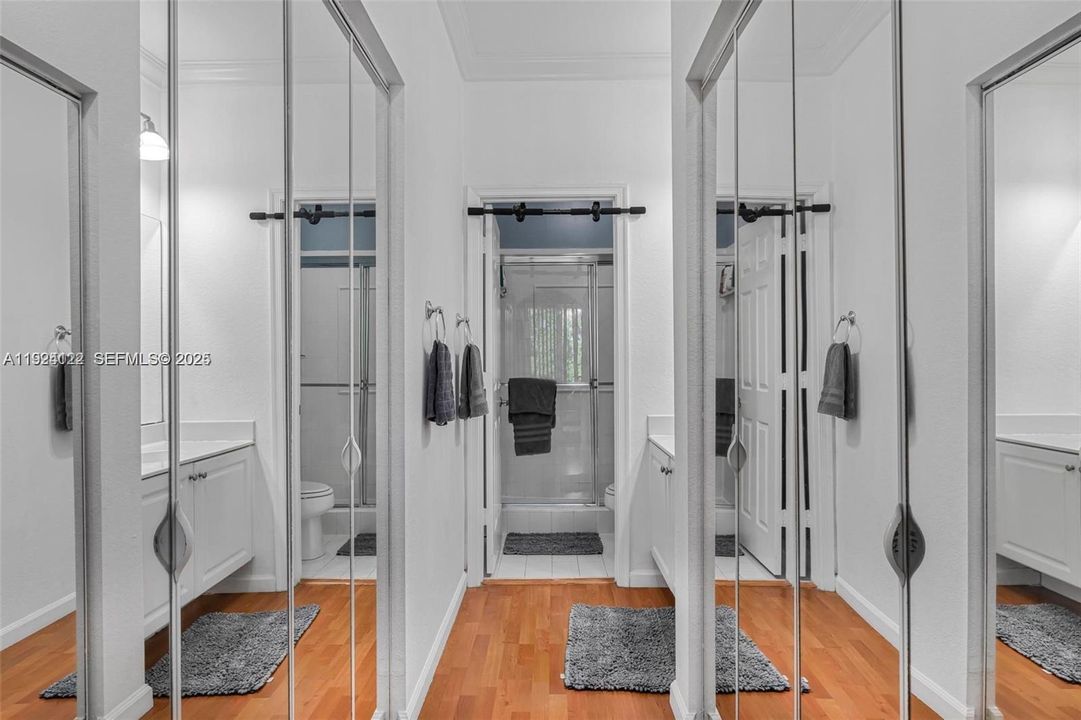 For Rent: $2,900 (3 beds, 2 baths, 1256 Square Feet)