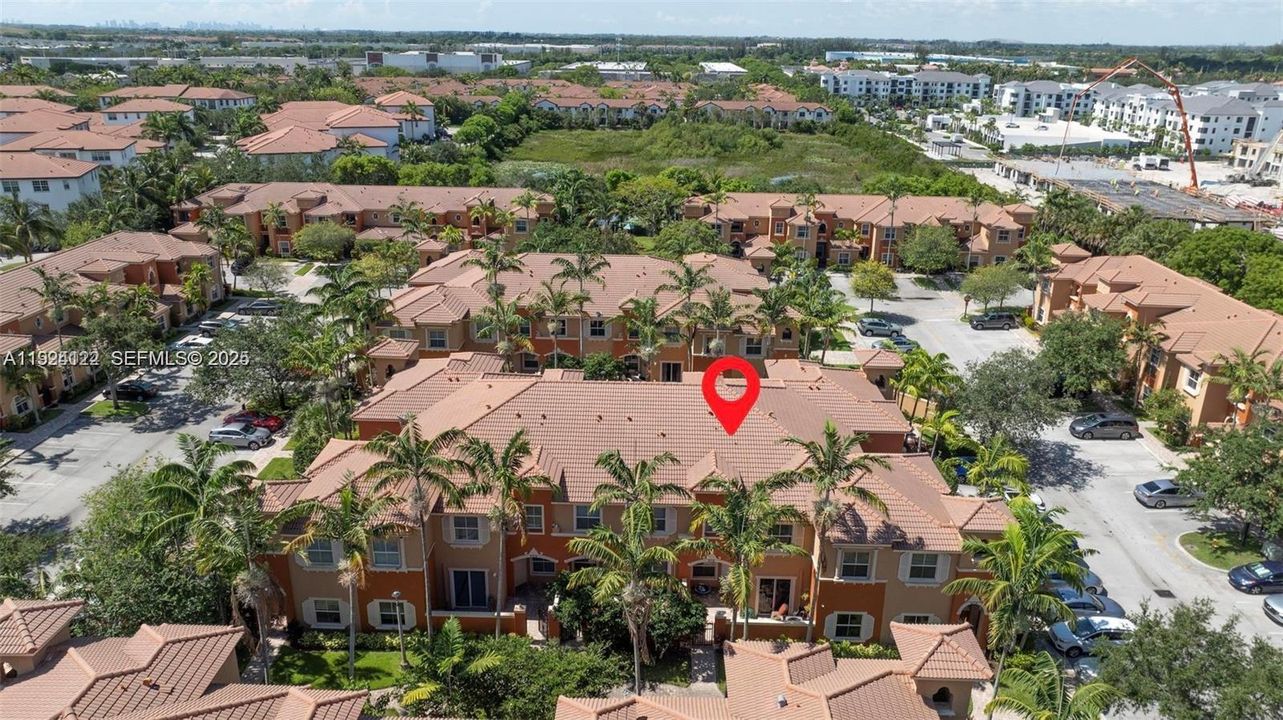 For Rent: $2,900 (3 beds, 2 baths, 1256 Square Feet)