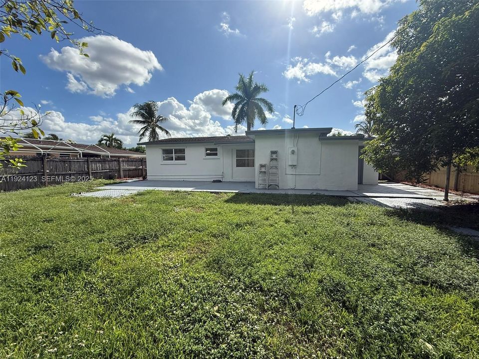 For Sale: $445,000 (4 beds, 2 baths, 1473 Square Feet)