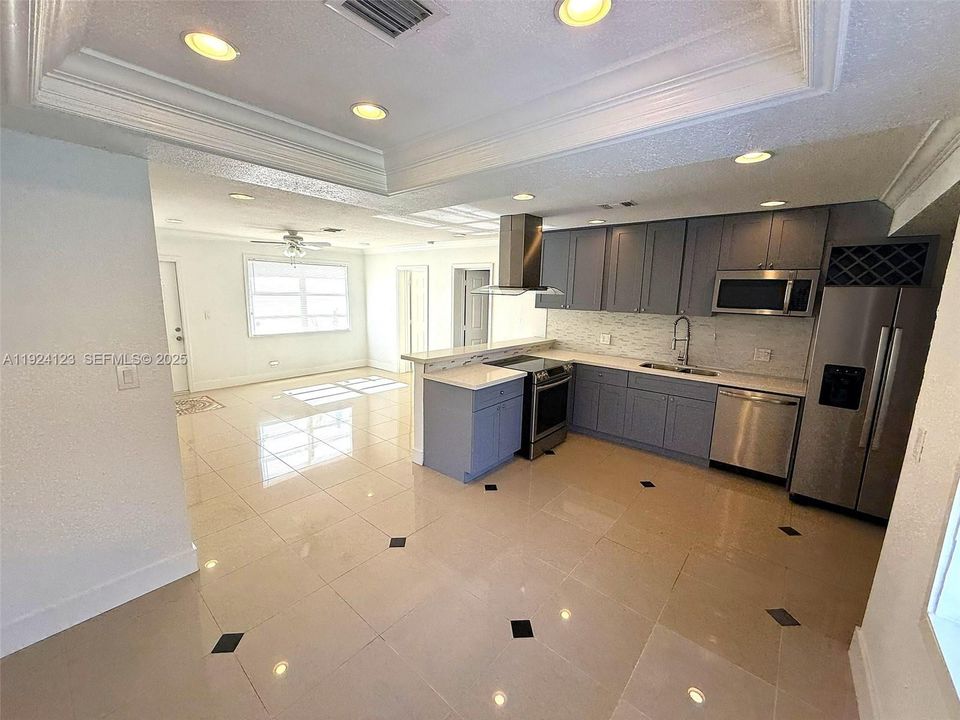 For Sale: $445,000 (4 beds, 2 baths, 1473 Square Feet)