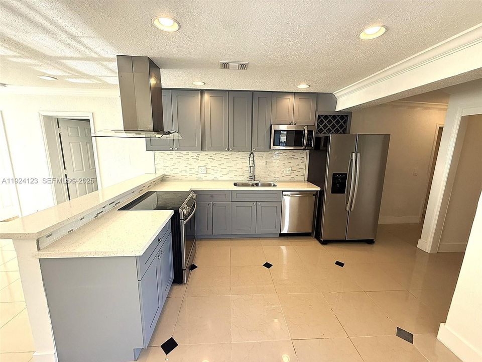 For Sale: $445,000 (4 beds, 2 baths, 1473 Square Feet)