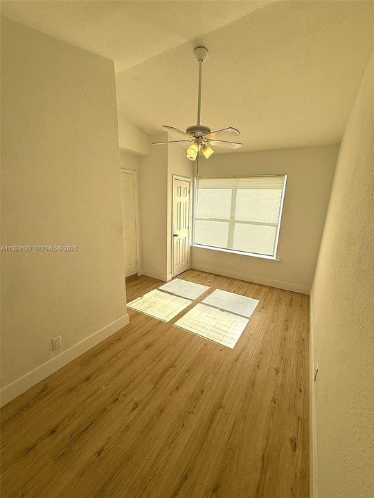 For Sale: $445,000 (4 beds, 2 baths, 1473 Square Feet)