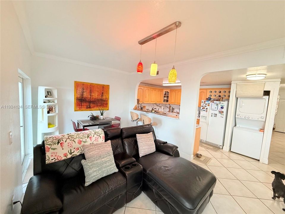 出租: $2,950 (3 贝兹, 2 浴室, 1245 平方英尺)