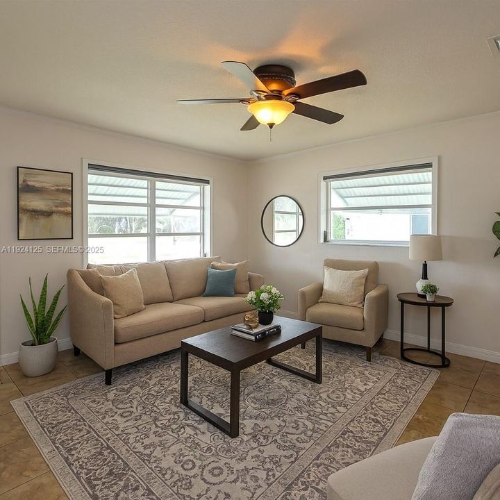 На продажу: $349,990 (2 спален, 1 ванн, 1008 Квадратных фут)