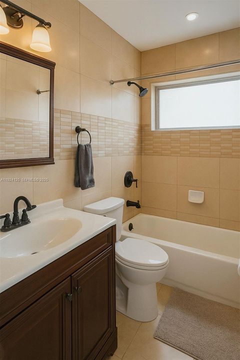 На продажу: $349,990 (2 спален, 1 ванн, 1008 Квадратных фут)