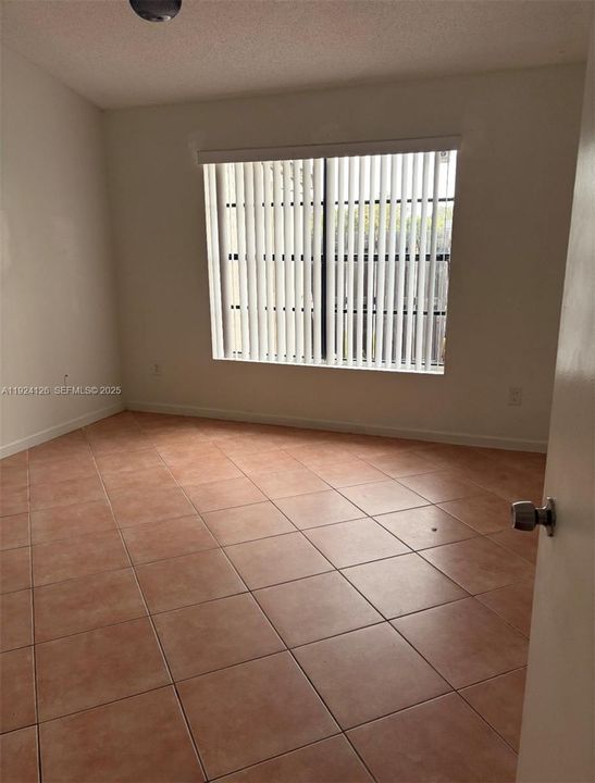 For Rent: $2,850 (3 beds, 2 baths, 1070 Square Feet)