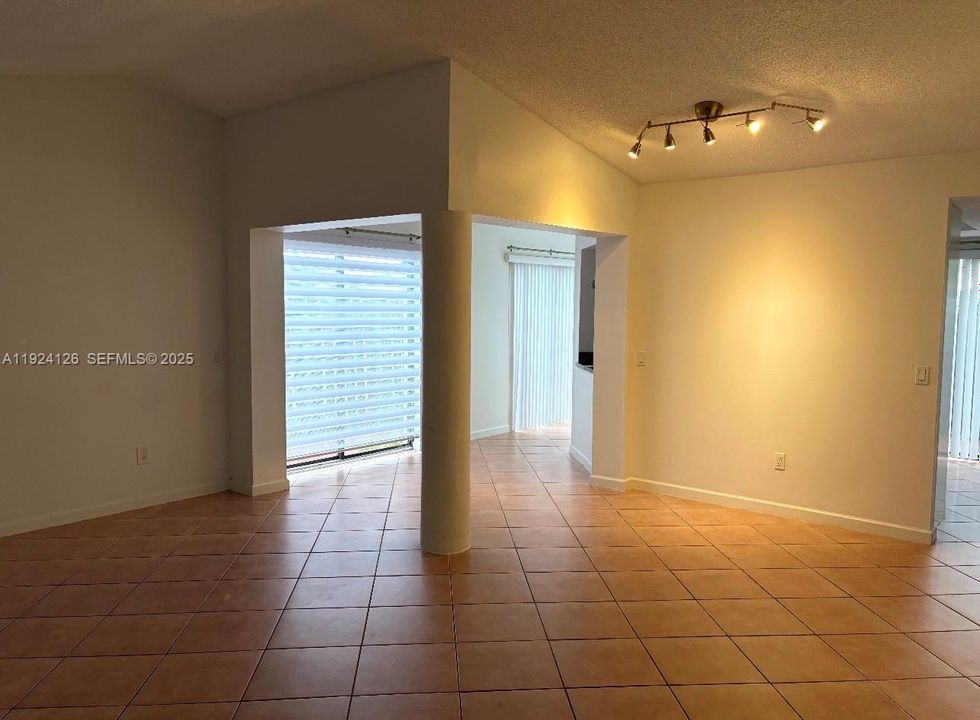 For Rent: $2,850 (3 beds, 2 baths, 1070 Square Feet)