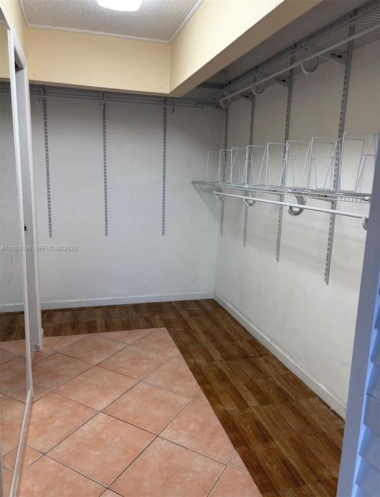 For Rent: $2,850 (3 beds, 2 baths, 1070 Square Feet)