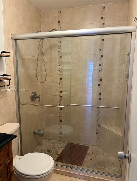 For Rent: $2,850 (3 beds, 2 baths, 1070 Square Feet)