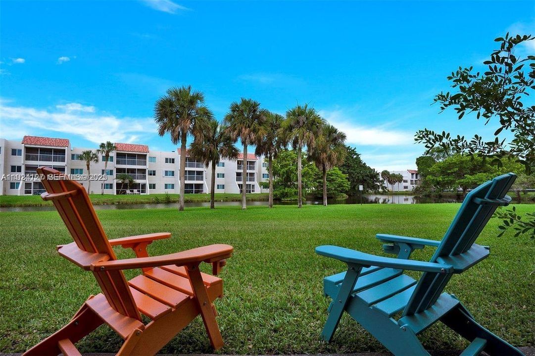 合同活跃: $2,350 (2 贝兹, 2 浴室, 1106 平方英尺)