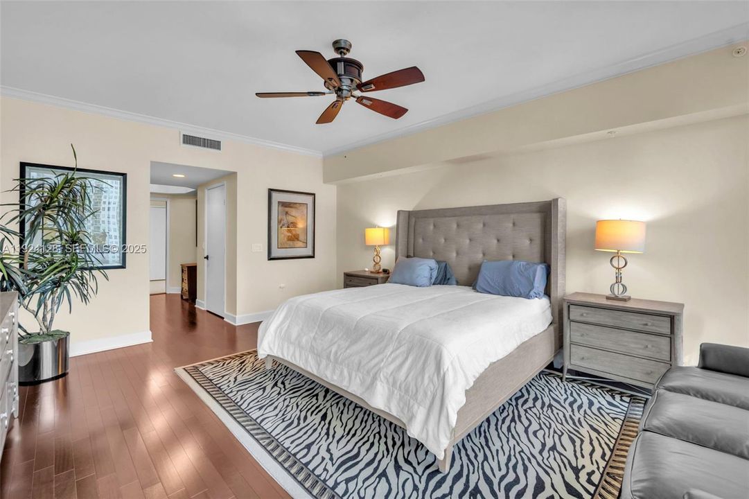 For Sale: $1,495,000 (2 beds, 3 baths, 2129 Square Feet)