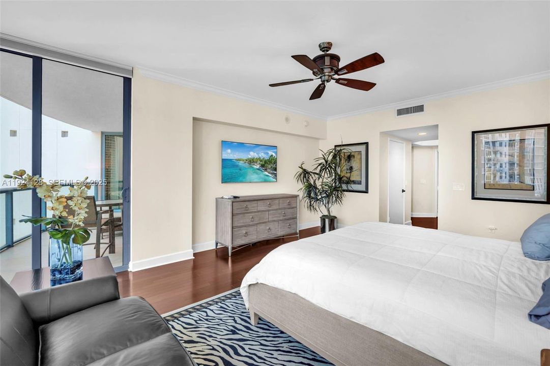 For Sale: $1,495,000 (2 beds, 3 baths, 2129 Square Feet)