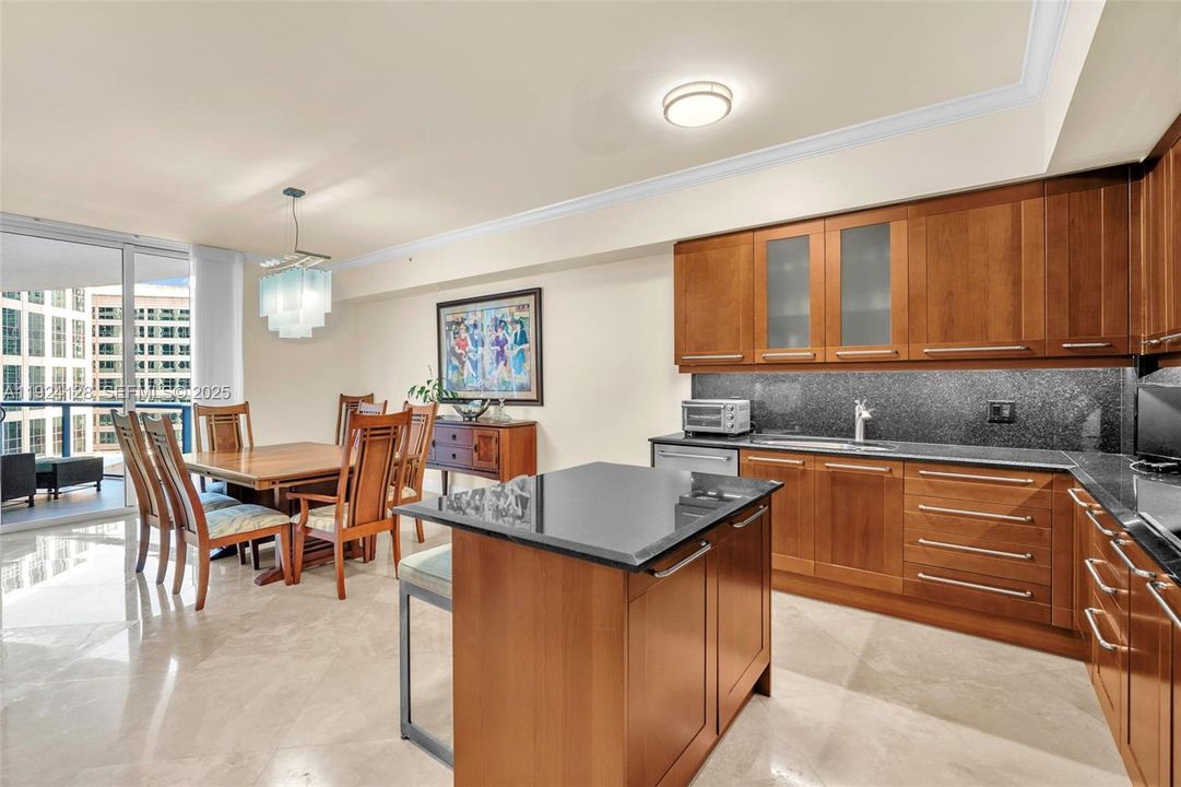 For Sale: $1,495,000 (2 beds, 3 baths, 2129 Square Feet)