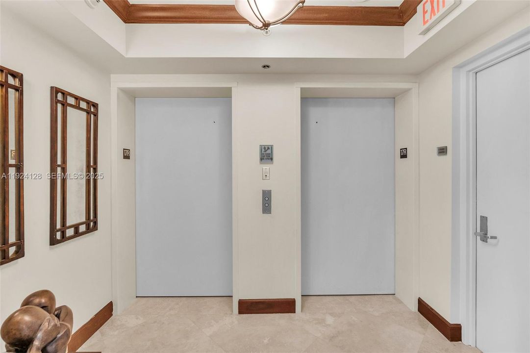 For Sale: $1,495,000 (2 beds, 3 baths, 2129 Square Feet)