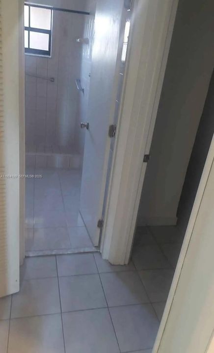 For Rent: $2,400 (2 beds, 1 baths, 1600 Square Feet)