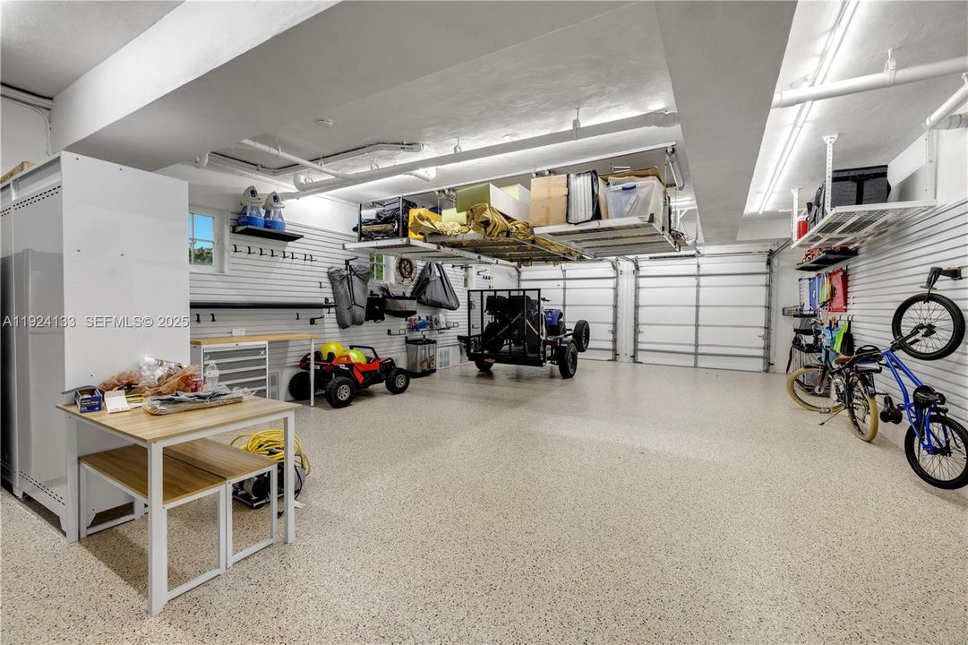 В аренду: $20,000 (5 спален, 7 ванн, 6476 Квадратных фут)